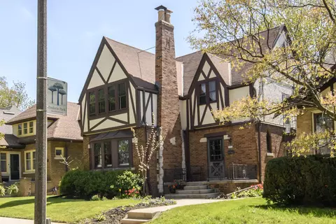 2844 N Hartung, Milwaukee, WI 53210