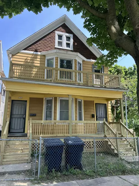 2560 N 41st #2562, Milwaukee, WI 53210