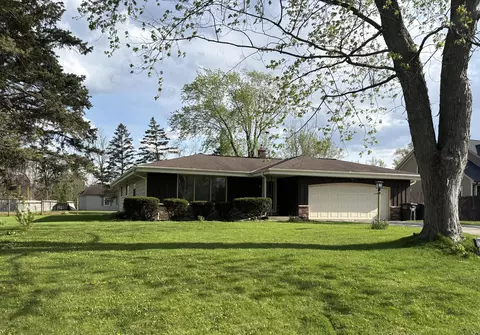 12329 W Larkspur, Franklin, WI 53132