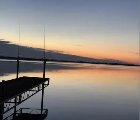 904 Lake Shr, Beaver Dam, WI 53916