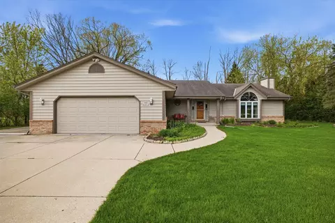 n68w14817 Prudence, Menomonee Falls, WI 53051