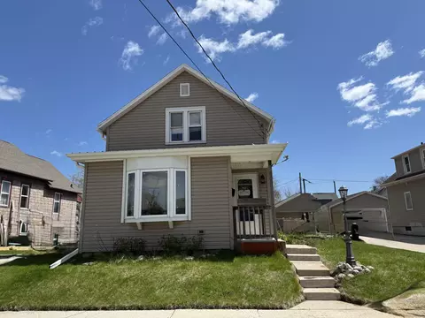 909 S 25th, Manitowoc, WI 54220