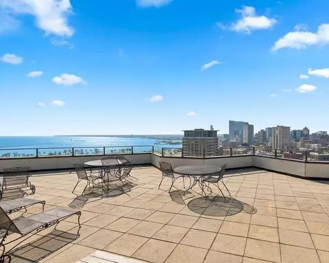 1633 N Prospect #5D, Milwaukee, WI 53202