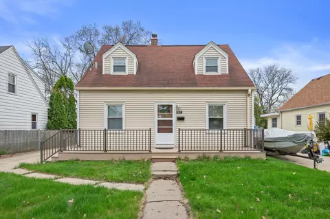 2617 S 99th, West Allis, WI 53227