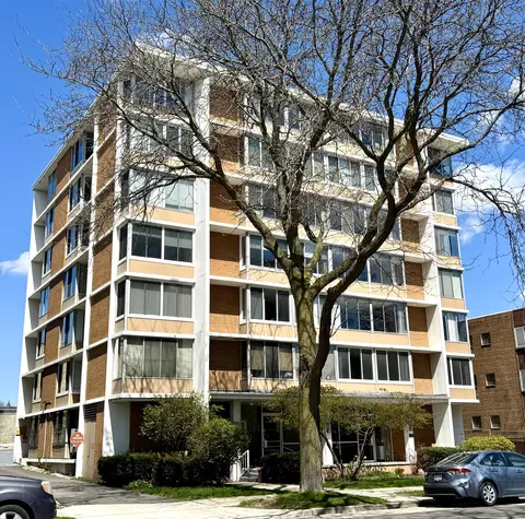 1409 N Prospect #703, Milwaukee, WI 53202
