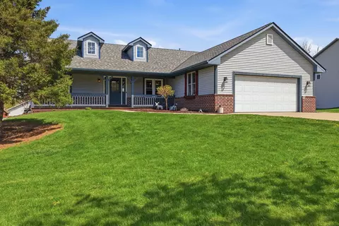 1140 Ellys, Slinger, WI 53086