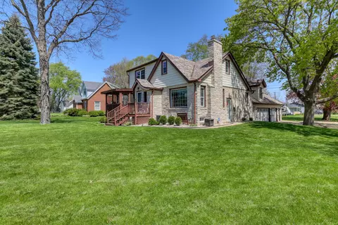5518 S 110th, Hales Corners, WI 53130