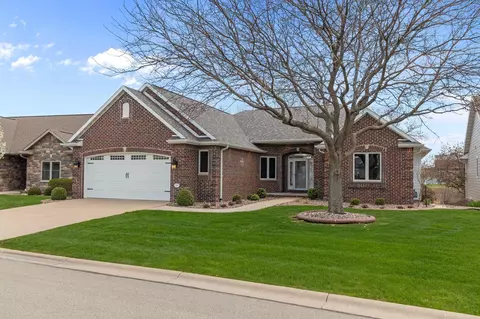 849 Whisper Fls, Menasha, WI 54952