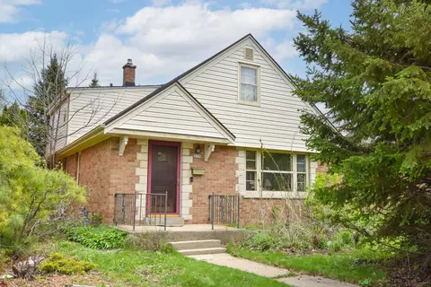 3170 N Humboldt, Milwaukee, WI 53212