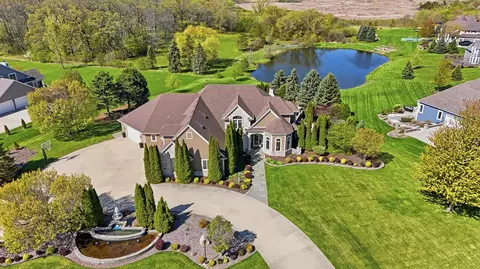 5924 Stefanie, Caledonia, WI 53108