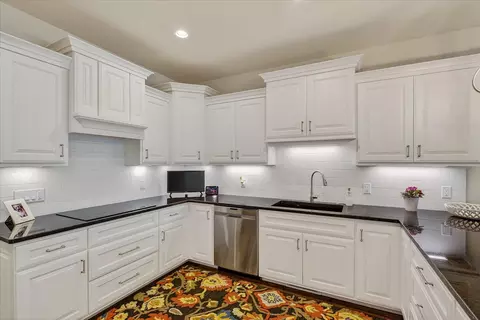 Kitchen - 6706 Conservancy #17, Deforest, WI 53532 photo 3 of 7