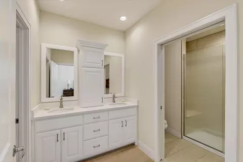 Bath - 6706 Conservancy #17, Deforest, WI 53532 photo 2 of 5