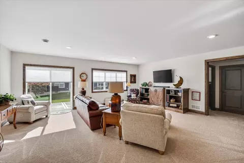 Living - 6706 Conservancy #17, Deforest, WI 53532 photo 9 of 10