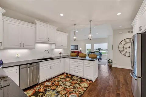 Kitchen - 6706 Conservancy #17, Deforest, WI 53532 photo 5 of 7