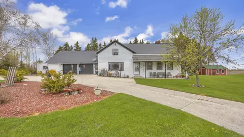 w2692 Woodland Road, Sheboygan Falls, WI 53085