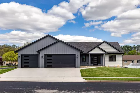 717 Tamarack, Holmen, WI 54636