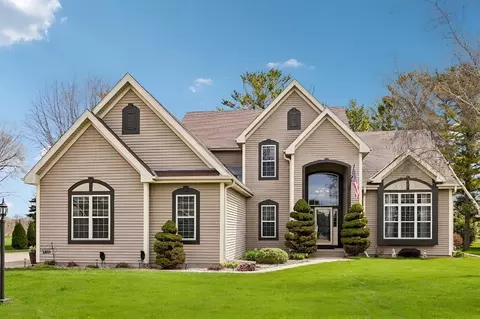 238 E Redding, Belgium, WI 53004