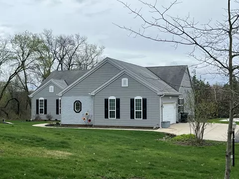 10155 W Oakwood, Franklin, WI 53132