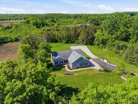 10155 W Oakwood, Franklin, WI 53132