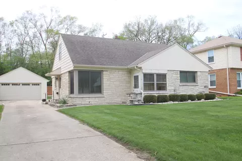 2345 N 103rd, Wauwatosa, WI 53226