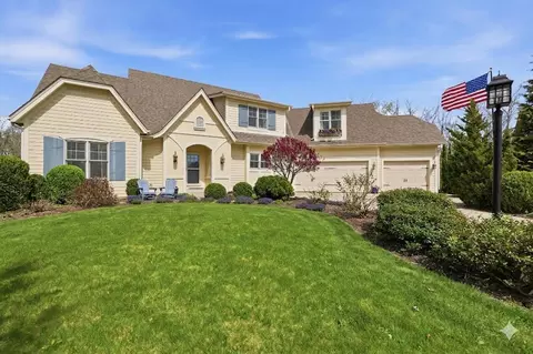 13015 W Winterberry, New Berlin, WI 53151