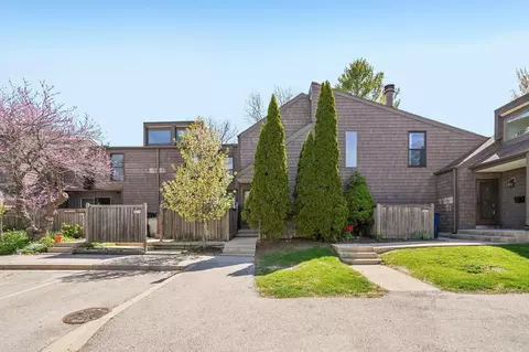 9272 N 70th #5, Milwaukee, WI 53223