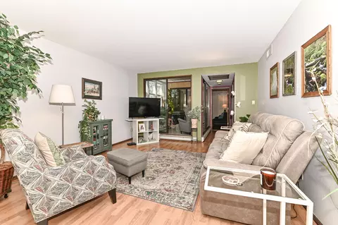 7941 S 68th #404, Franklin, WI 53132