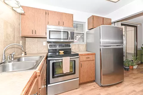 Kitchen - 7941 S 68th #404, Franklin, WI 53132 photo 1 of 3