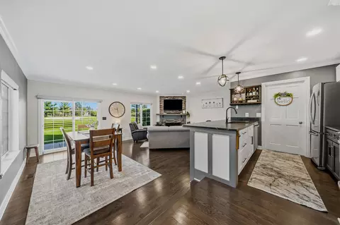 584 Geneva National #6-49, Geneva, WI 53147