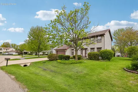 856 Uhen, Burlington, WI 53105