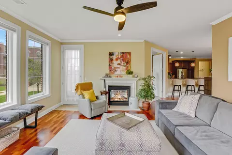 19125 Thomson #101, Brookfield, WI 53045