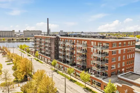 601 Erie #212, Milwaukee, WI 53202