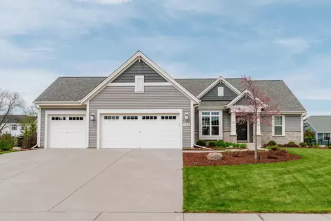 634 Westlawn, Mukwonago, WI 53149