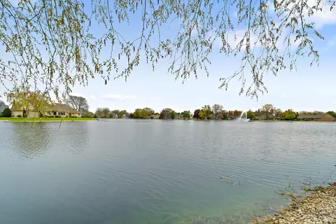 2314 W Dickinson, Mequon, WI 53092