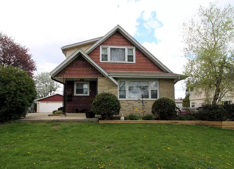 5829 S New York, Cudahy, WI 53110