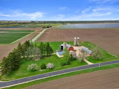 W9650 Creek, Darien, WI 53114