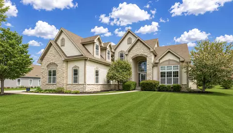 w193n5790 Canary, Menomonee Falls, WI 53051