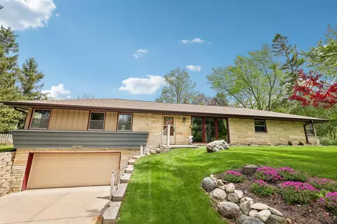 1730 S Lilly, New Berlin, WI 53146