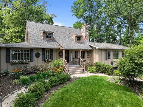 1010 Jenkins, Fontana, WI 53125
