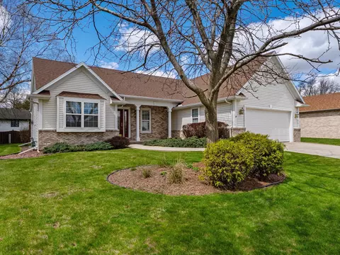 4721 W Whitetail, Manitowoc, WI 54220