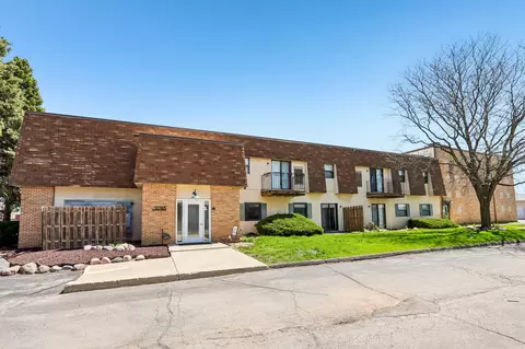 12765 W Hampton #103, Butler, WI 53007