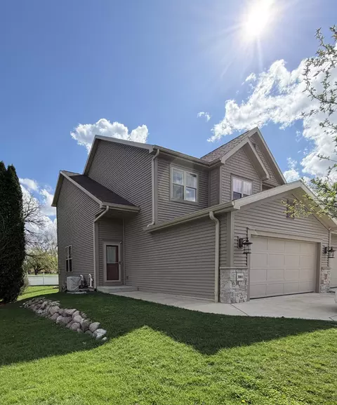 3001 Graydon, East Troy, WI 53120