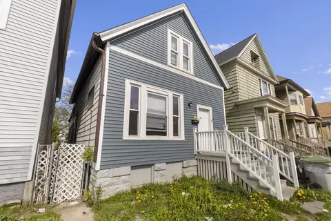 1567 S Cesar E Chavez, Milwaukee, WI 53204