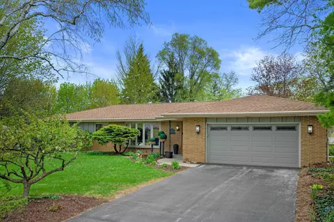 6660 N Braeburn, Glendale, WI 53209