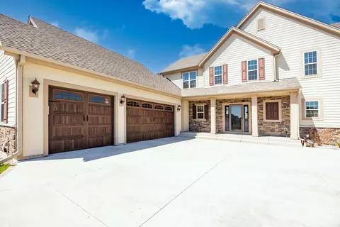 n88w18648 Duke, Menomonee Falls, WI 53051