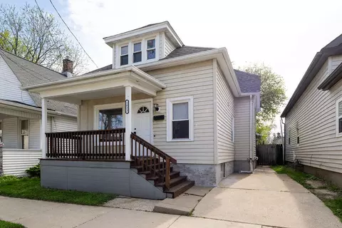 1823 Marquette, Racine, WI 53402