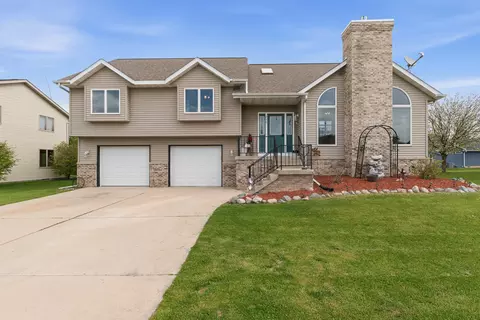 210 Dream Catcher, Kewaskum, WI 53040