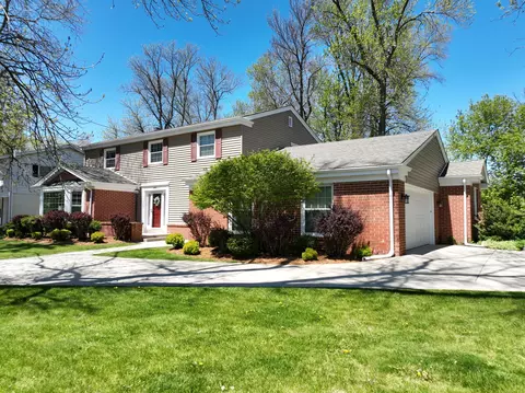 Exterior - 480 E Calumet, Fox Point, WI 53217 photo 11 of 15