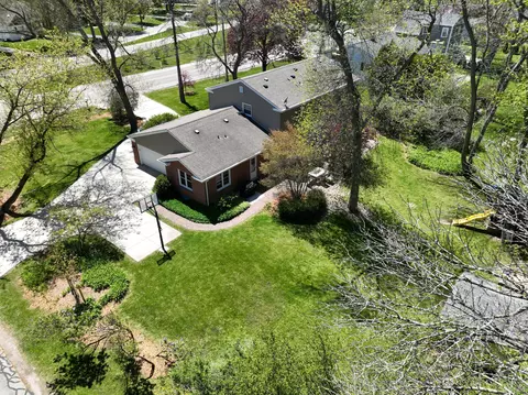 View/Area - 480 E Calumet, Fox Point, WI 53217 photo 2 of 2