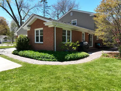 Exterior - 480 E Calumet, Fox Point, WI 53217 photo 10 of 15